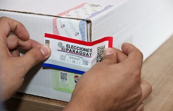 Los útiles electorales y las máquinas de votación fueron enviados el viernes a los distritos donde se hacen hoy las elecciones.