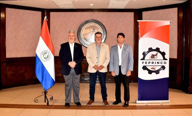 La federación estará presidida por el Dr. Daniel Prieto Davey, en representación del sector de la Producción; el Ing. Enrique Duarte, por la Industria; y el Ing. Iván Dumot, por el Comercio.