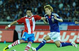 Barrios, durante el partido ante Japón por el Mundial de Sudáfrica.