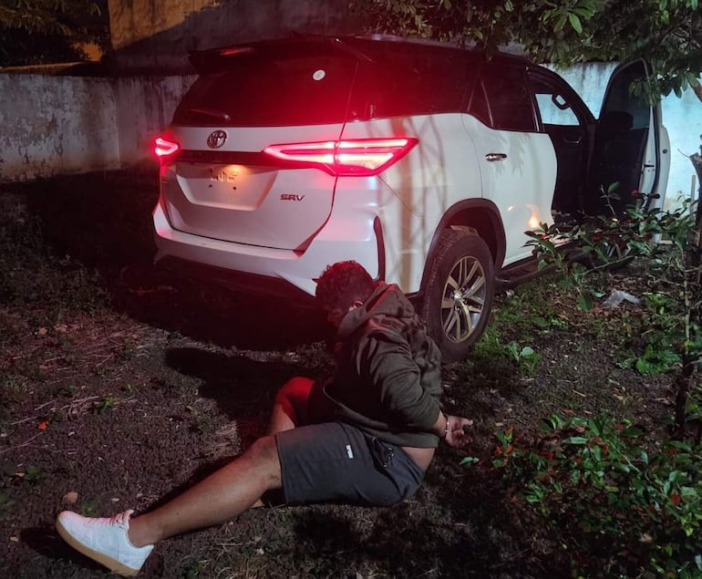 Cae presunto experto en hurto de Fortuner y recuperan camioneta - ABC en el Este