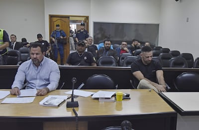 Reinaldo "Cucho" Cabaña (derecha) y el exdiputado colorado Ulises Quintana, en la última jornada de audiencia preliminar del caso Berilo.