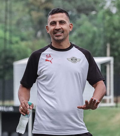 Sergio "Patito" Aquino (45 años), director técnico de Libertad.