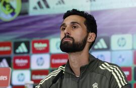 MADRID (ESPAÑA), 23/01/2026.- El entrenador del Real Madrid Álvaro Arbeloa ofrece una rueda de prensa tras el entrenamiento del equipo en la Ciudad Deportiva de Valdebebas en Madrid este viernes para preparar su enfrentamiento liguero ante el Villarreal. EFE/JJ Guillén