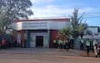 El edificio de la Municipalidad de Zanja Pytã, con custodia policial permanente.
