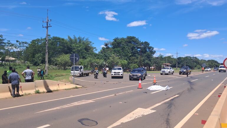 Coronel Oviedo: motociclista fallece tras ser embestido por una camioneta en la Ruta PY02