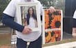 Los padres de Sol Chávez se encadenaron frente al Palacio de Justicia por las bajas condenas contra las dos mujeres acusadas de homicidio culposo.