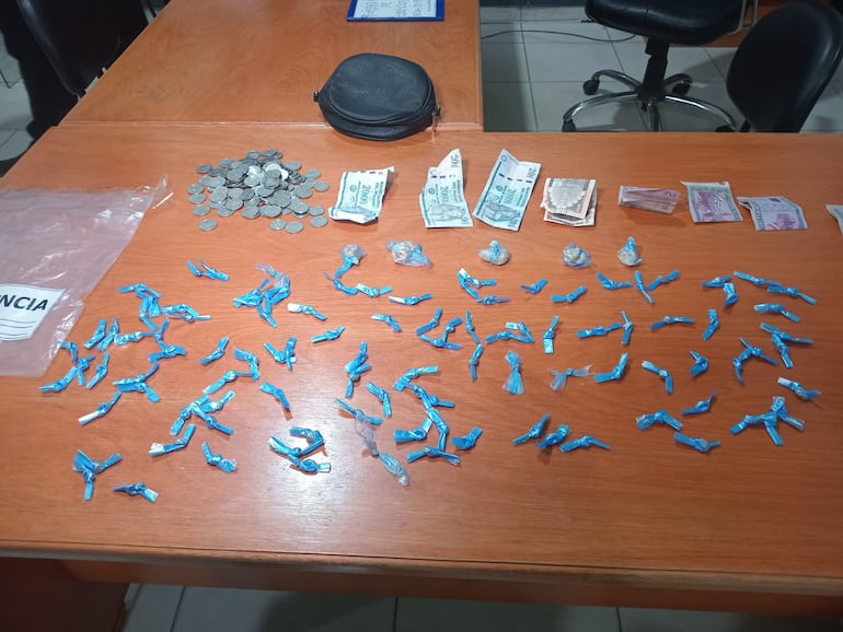 Evidencias incautadas durante el procedimiento.