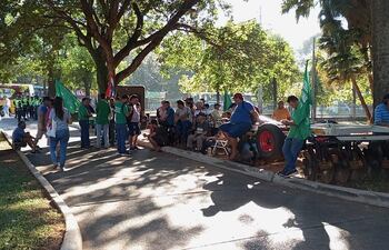 Protesta de los campesinos en San Lorenzo.