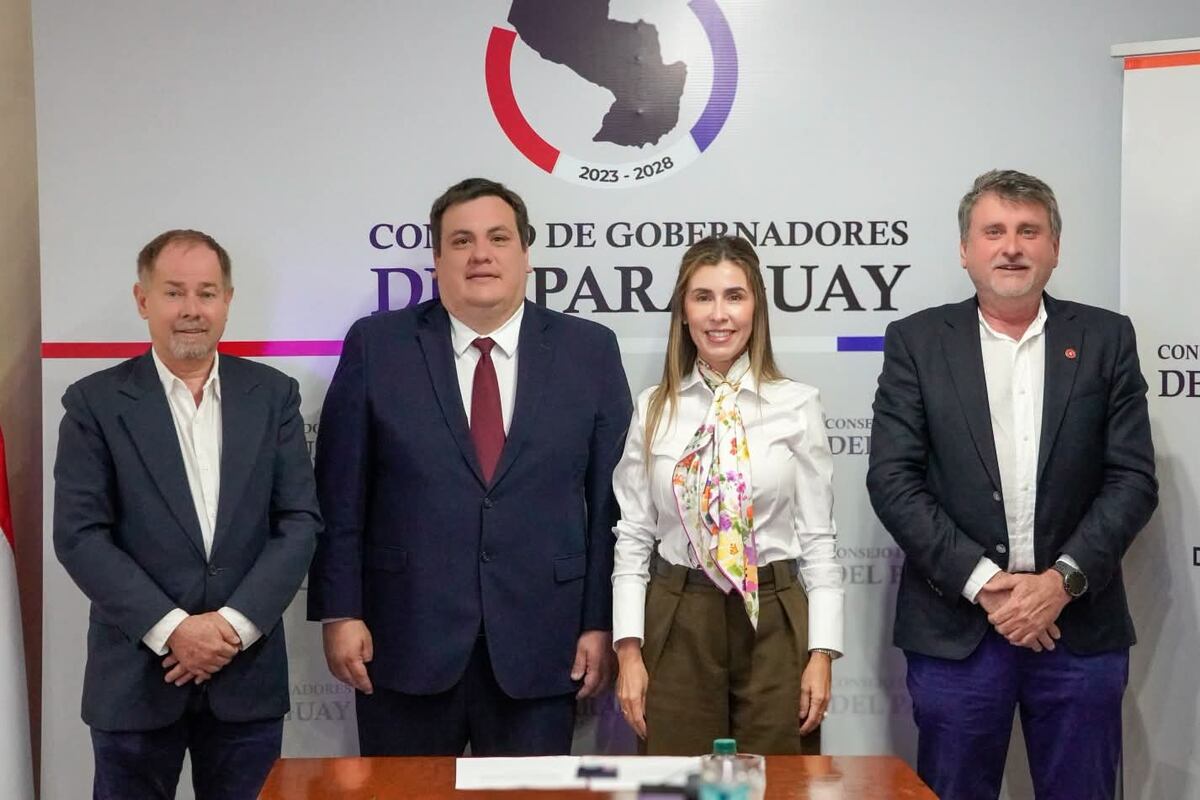 César Sosa es reelecto por unanimidad al frente del Consejo de Gobernadores
