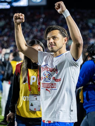 El delantero paraguayo, Ángel Romero está cerca de concretar su arribo a Boca Juniors, uno de los grandes del fútbol argentino.