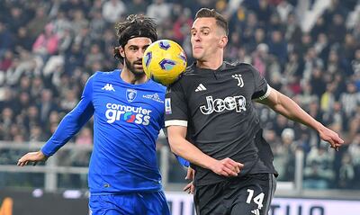 Turin (Italy), 27/01/2024.- Juventus' Arkadiuz Milik (R) and Empoli's Sebastiano Luperto in action during the Italian Serie A soccer match Juventus FC vs Empoli FC at the Allianz Stadium in Turin, Italy, 27 January 2024. (Italia) EFE/EPA/ALESSANDRO DI MARCO