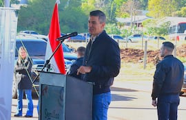 Con un extenso discurso estuvo presente en la inauguración de un CAIPI en Cambyretá. El presidente llegó tarde, habló de los "ataques" que enfrenta su gobierno, evitó la prensa no oficialista.