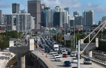 LA carretera I-95 de la ciudad d Miami, Florida.