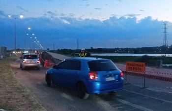 Tránsito se da de manera lenta en la salida de Asunción por bloqueo parcial.