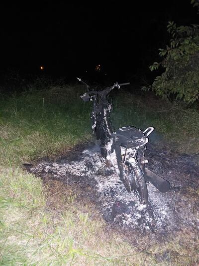 Así quedó la motocicleta hurtada e incinerada propiedad de Cynthia Guillén, quien además recibió una serie de amenazas.