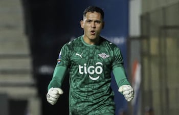 El portero de Libertad, Victor Amancio Rojas Marín (21 años), fue la gran figura de la noche al parar tres penales para que su equipo avance a cuartos de final de la Copa de Todos.