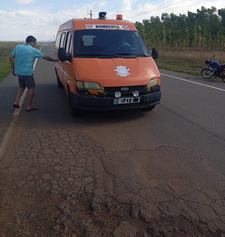 Incluso los servicios de emergencia deben sortear los numerosos baches de la Ruta de la Fe.