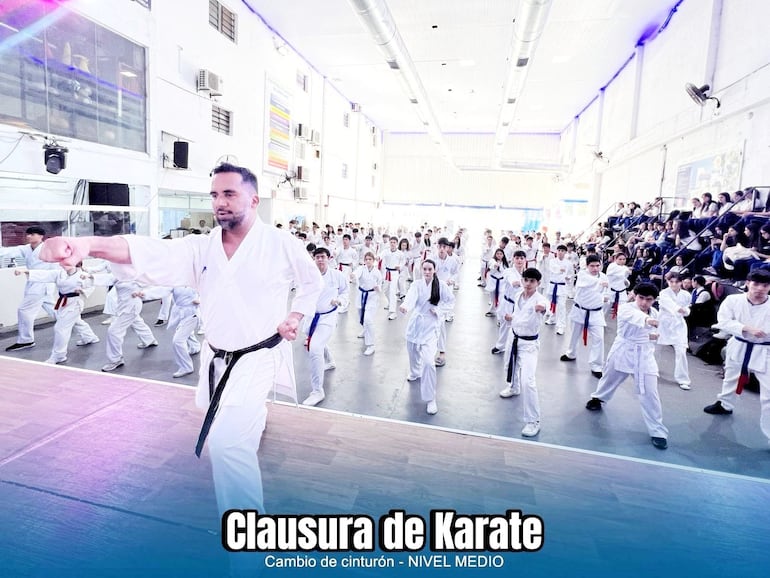 Estudiantes del Nivel Medio.