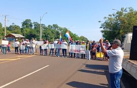 El dirigente campesino Elvio Benítez en una reciente manifestación realizada en la zona de Lima  en protesta de los desalojos de campesinos en los diferentes asentamientos