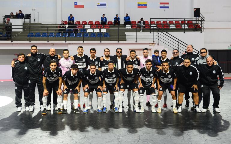 Plantel de Olimpia que va con ventaja en el juego de vuelta semifinal, contra San Cristóbal.