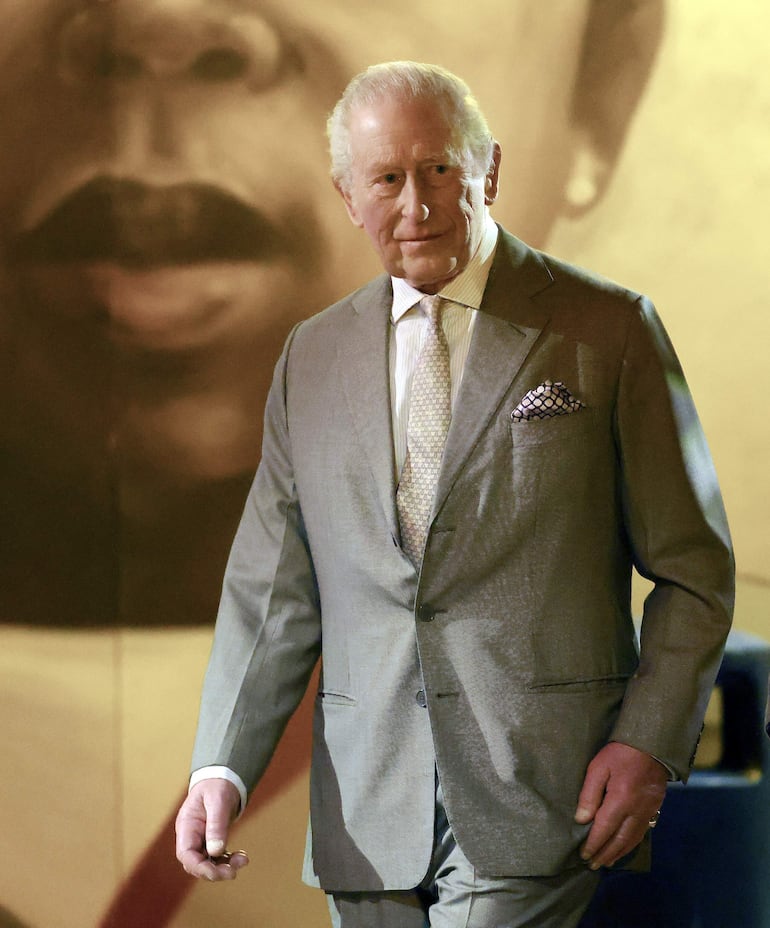 “He recibido con la más profunda preocupación la noticia sobre Andrés Mountabatten-Windsor y la sospecha de mala conducta en el cargo público”, expresó el rey Carlos III en un comunicado. (EFE/EPA/ANDY RAIN)