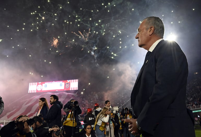 Gustavo Alfaro fue el "cazador" que devolvió la gloria a la Albirroja.