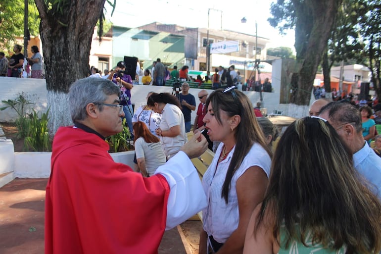Las familias acudieron a la celebración de San Blas con profunda fe y devoción, participando de la santa misa y de las actividades religiosas en honor al santo patrono, en una jornada marcada por la oración, la tradición y el encuentro comunitario.