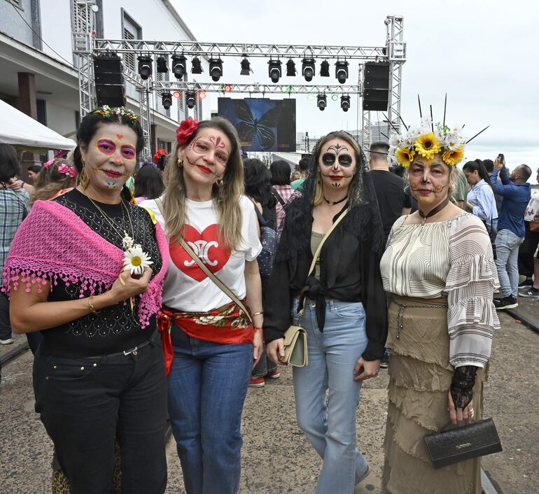 Cielito Miranda, Lidia Zayas, Tatiana Tarasova y Lilian Azocar.