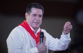 Fotografía de archivo del expresidente y actual titular de la ANR, Horacio Manuel Cartes Jara.