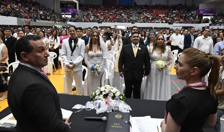 Más de 600 parejas formalizaron su unión y ahora tienen el respaldo legal del Estado como familia. 