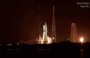 Cohete de Blue Origin explota durante un ensayo técnico en Florida.