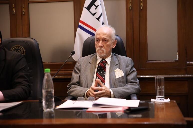 César Antonio Garay Zuccolillo, ministro de la Corte Suprema de Justicia y presidente del Jurado de Enjuiciamiento de Magistrados.