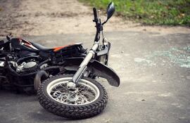 Imagen referencial de un accidente de tránsito que involucró a una moto.