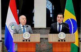 Declaración conjunta de los cancilleres de Paraguay y Brasil, Rubén Ramírez y Mauro Vieira, respectivamente. Anuncio de reinicio de revisión del Anexo C de Itaipú.