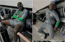 Imágenes jugadores en el aeropuerto de Libia que publicó Willian Trost-Ekong, capitán de Nigeria, en redes sociales.