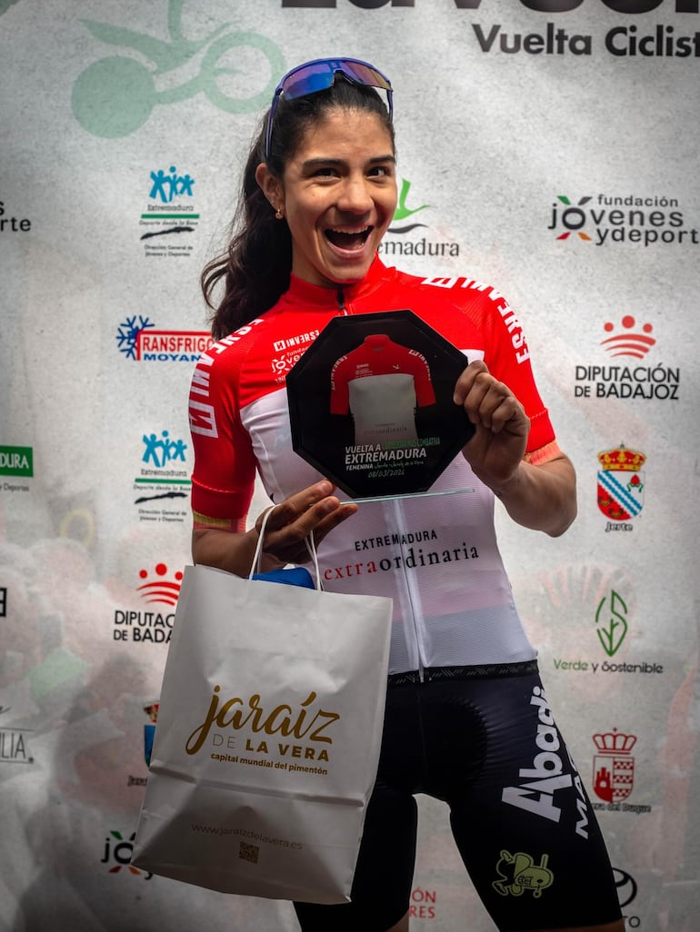 La paraguaya Agua Marina Espínola es la mejor ciclista del país actualmente.