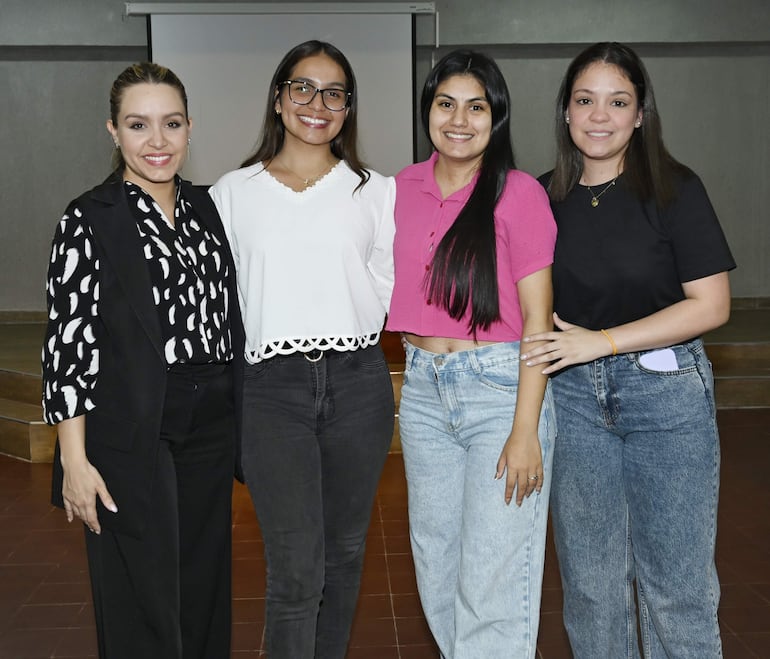 Eliane Delgado, Jacquelin Torres, Asucena Fernández y Dahiana Velázquez.