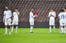 Los italianos no encuentran consuelo luego de quedar eliminados en la tanda de penales ante Bosnia.