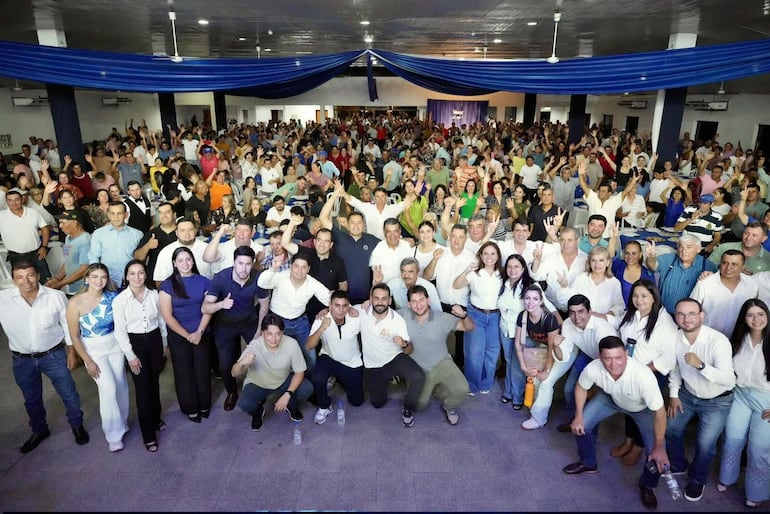 Lanzamiento oficial de la precandidatura de Rubén Jaquet para la reelección en la Municipalidad de Santa Rosa.