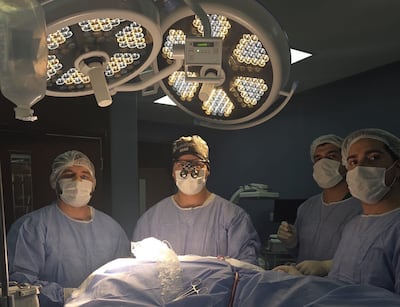 Primera cirugía de transferencia nerviosa en el Hospital Ingavi.