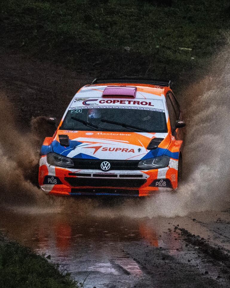 Agustín Alonso y Edgardo Galindo completaron la etapa en el tercer lugar de la general, con el VW Polo GTI R5 (Foto Copetrol Rally Team, Facebook).
