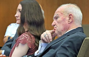 Lindsay Clancy y su abogado, Kevin Reddington, asisten a una audiencia de estado del caso Clancy en el Tribunal Superior del condado de Plymouth, en Plymouth, Massachusetts, el 29 de septiembre de 2026.