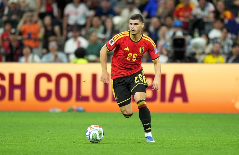 El belga Matias Fernandez-Pardo en acción durante el partido de la fase de grupos de la Copa Mundial de la FIFA 2026 entre Nueva Zelanda y Bélgica, en Vancouver, Canadá.