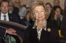 La reina Sofía a su llegada al Concierto Anual de Pascua a beneficio del Projecte Home Balears, el Lunes Santo en la Catedral de Palma. (EFE/CATI CLADERA)
