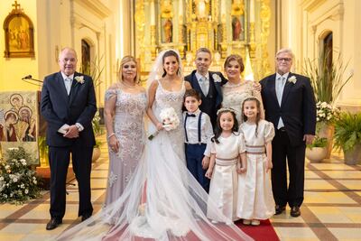 Fueron padrinos Oscar Caballero Talenti y Mirtha González Bogado; Luis Manuel Sola Radice y María Teresa Argaña Contreras.