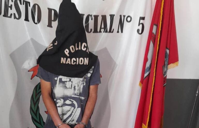 Diego Armando Espínola Prieto fue entregado a la Policía Nacional por su propio padre.