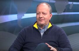 El ministro de Economía, Carlos Fernández Valdovinos, en los estudios de ABC TV.