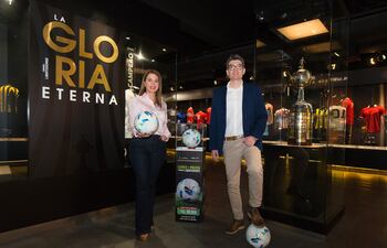 Carolina Silva, gerente de marketing de Puma Energy, y Andrés Cepede, director comercial de Puma Energy.