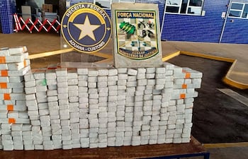 La droga incautada en dos operativos realizados en la cabecera del Puente de la Amistad.