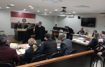 vdbn Momento en el Dr. Pablo Lemir comparece en el juicio oral y publico sobre el asesinato de María Fernanda Benítez.